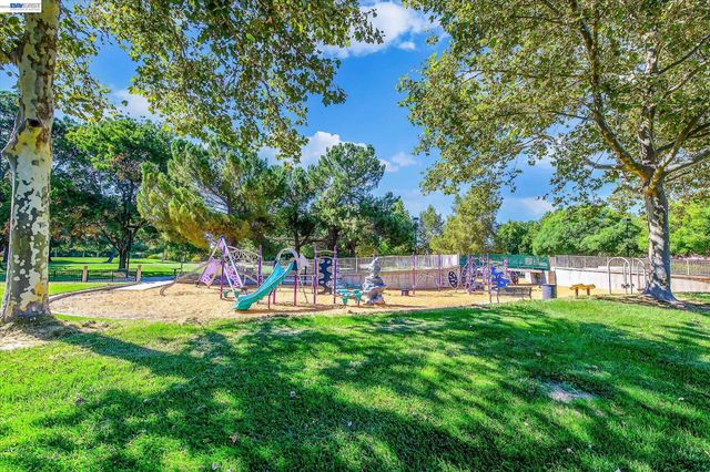 5943 Corte Arboles, Pleasanton, CA 94566
