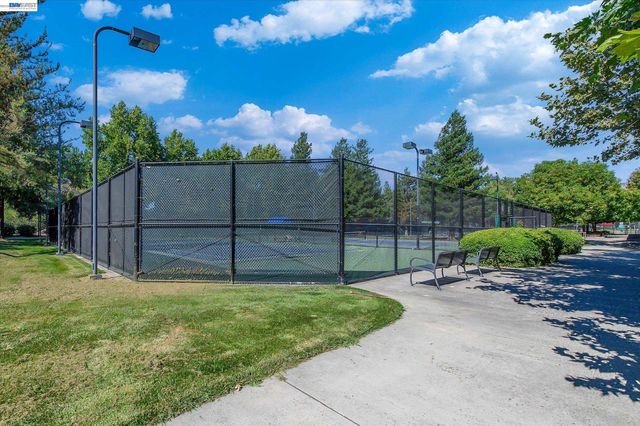 5943 Corte Arboles, Pleasanton, CA 94566