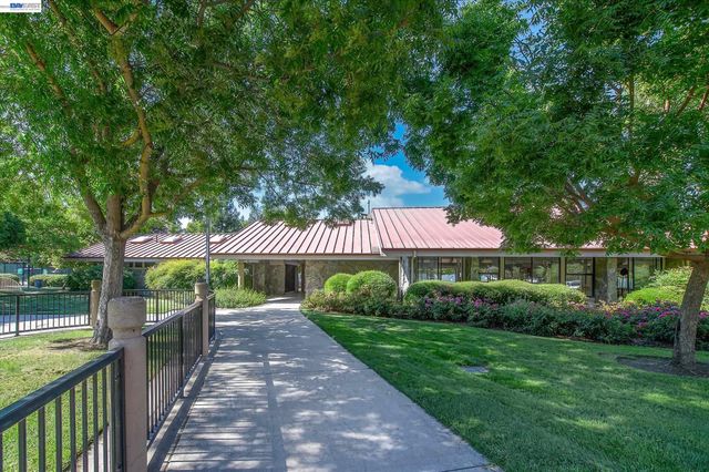 5943 Corte Arboles, Pleasanton, CA 94566