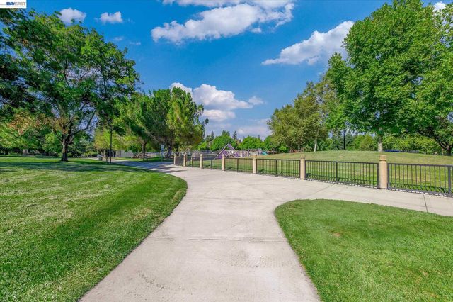 5943 Corte Arboles, Pleasanton, CA 94566
