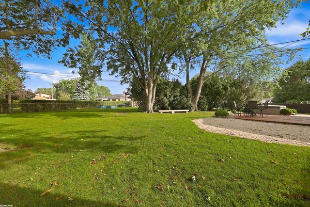 13203 Darryl Drive, Warren, MI 48088