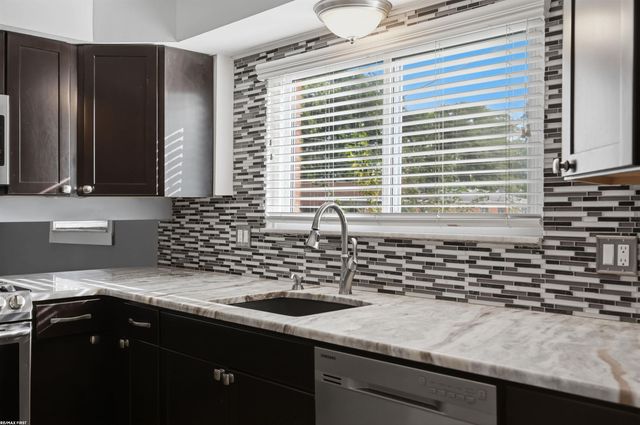 13203 Darryl Drive, Warren, MI 48088