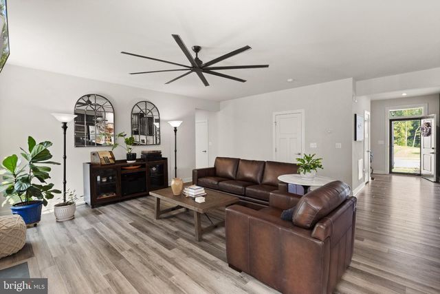 112 ELMSLEY LN, Stafford, VA 22554