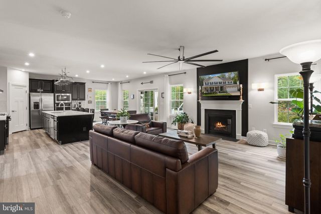 112 ELMSLEY LN, Stafford, VA 22554