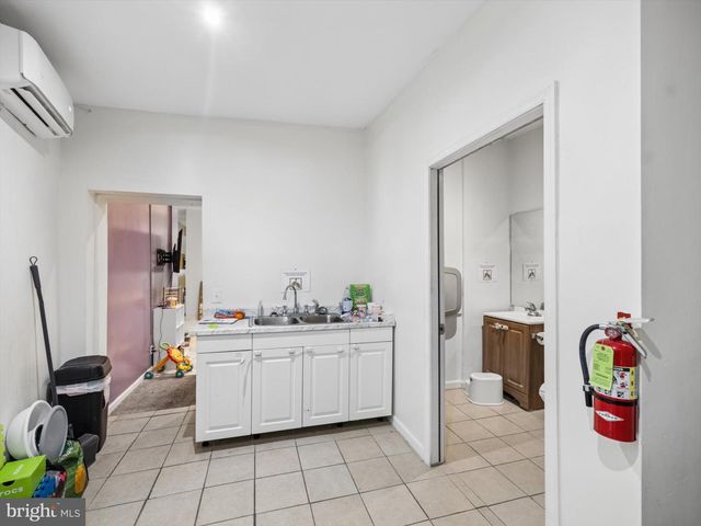 2563 GERMANTOWN AVE, Philadelphia, PA 19133