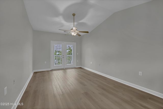 645 Condo Club Drive Unit 302, Wilmington, NC 28412