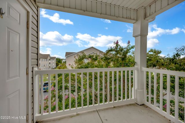 645 Condo Club Drive Unit 302, Wilmington, NC 28412