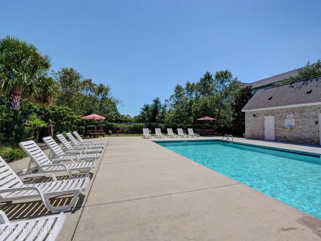 645 Condo Club Drive Unit 302, Wilmington, NC 28412