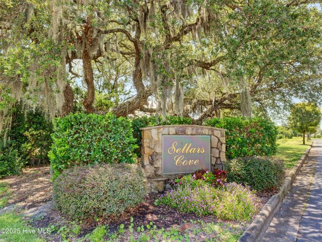 645 Condo Club Drive Unit 302, Wilmington, NC 28412