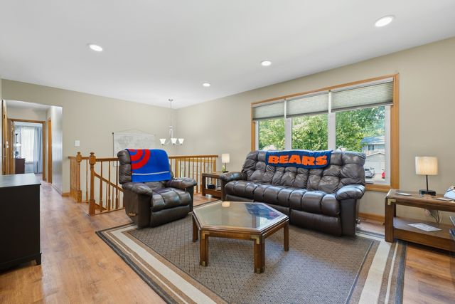 152 S Lancaster Drive, Bolingbrook, IL 60440