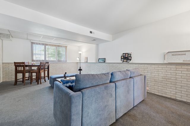 152 S Lancaster Drive, Bolingbrook, IL 60440