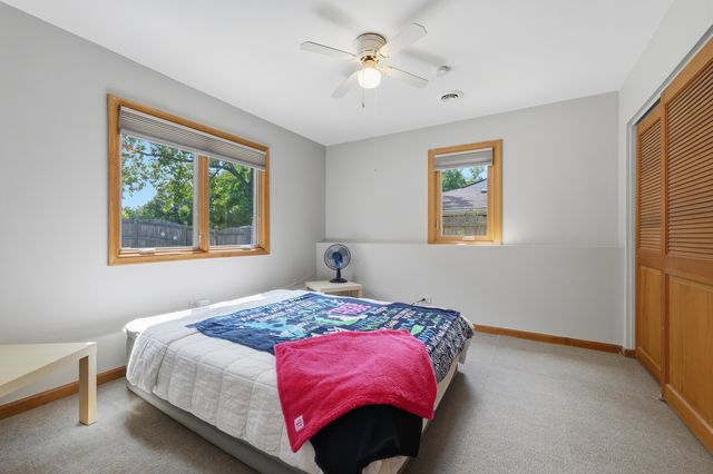 152 S Lancaster Drive, Bolingbrook, IL 60440