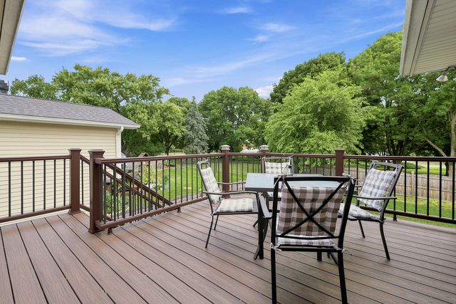 152 S Lancaster Drive, Bolingbrook, IL 60440