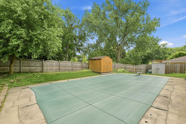 152 S Lancaster Drive, Bolingbrook, IL 60440