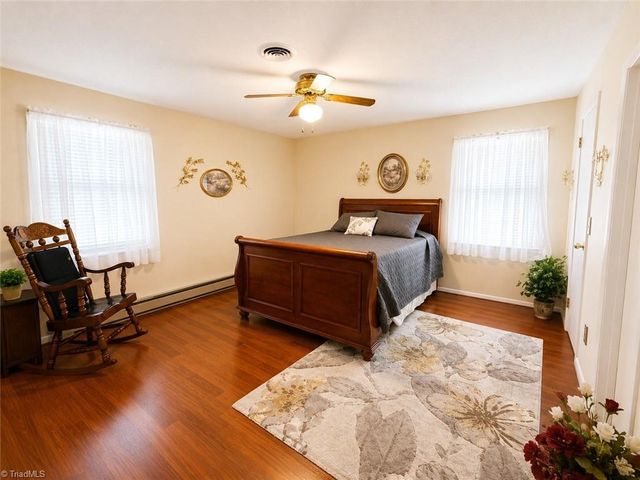 221 Stonehedge Drive, King, NC 27021