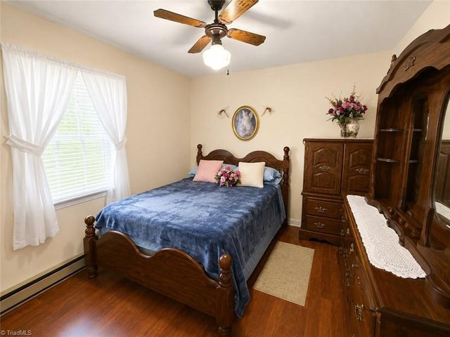 221 Stonehedge Drive, King, NC 27021