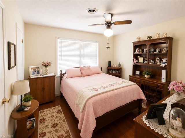 221 Stonehedge Drive, King, NC 27021