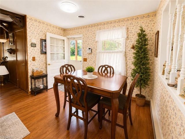 221 Stonehedge Drive, King, NC 27021