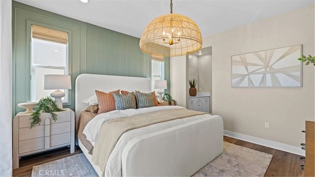 908 Chinon, Irvine, CA 92618