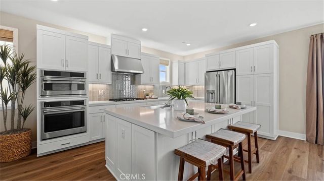 908 Chinon, Irvine, CA 92618