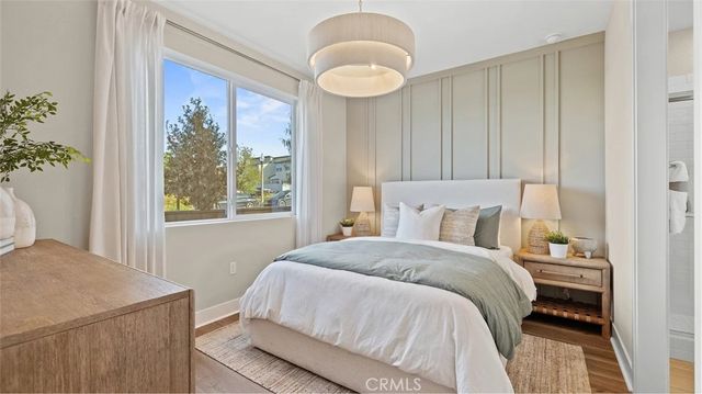 908 Chinon, Irvine, CA 92618