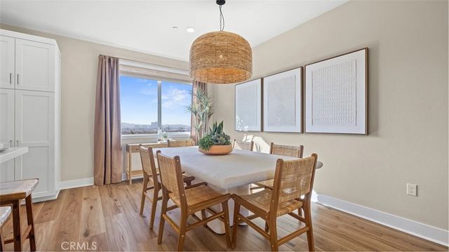 908 Chinon, Irvine, CA 92618