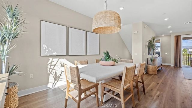 908 Chinon, Irvine, CA 92618