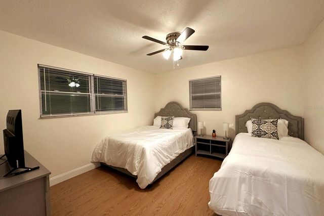 5229 NE 56TH STREET, High Springs, FL 32643