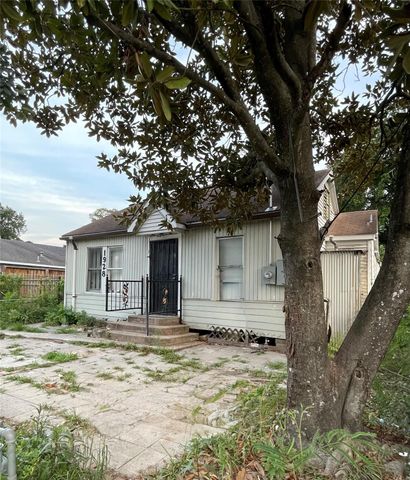 1928 E Crosstimbers Street, Houston, TX 77093