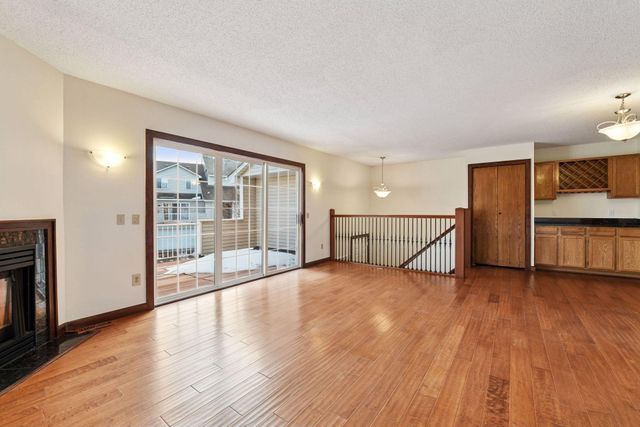 7641 Nicholas Way, Chanhassen, MN 55317