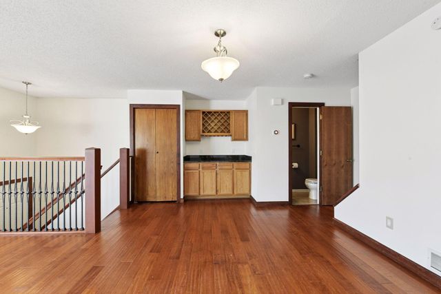 7641 Nicholas Way, Chanhassen, MN 55317