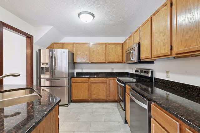 7641 Nicholas Way, Chanhassen, MN 55317