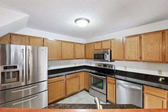 7641 Nicholas Way, Chanhassen, MN 55317