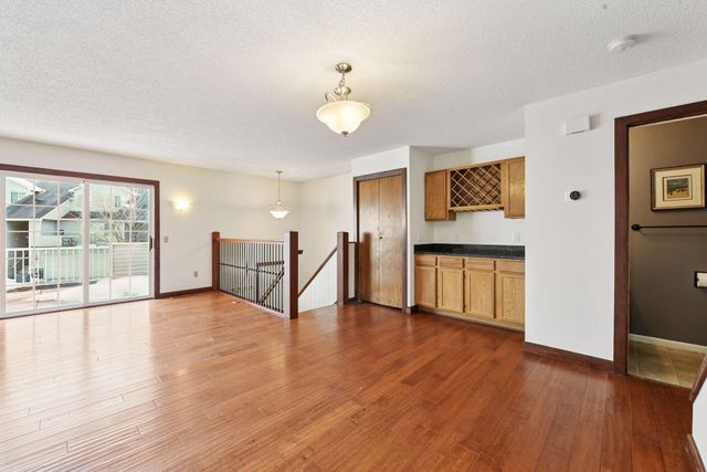 7641 Nicholas Way, Chanhassen, MN 55317