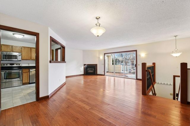 7641 Nicholas Way, Chanhassen, MN 55317