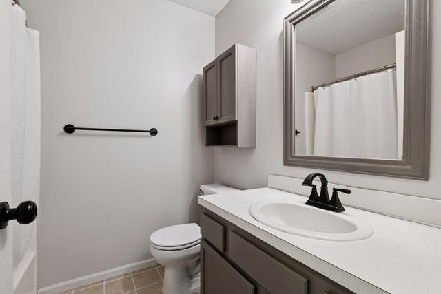 7641 Nicholas Way, Chanhassen, MN 55317