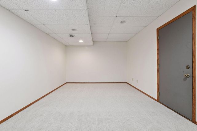 7641 Nicholas Way, Chanhassen, MN 55317