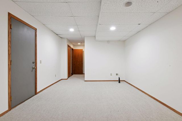 7641 Nicholas Way, Chanhassen, MN 55317