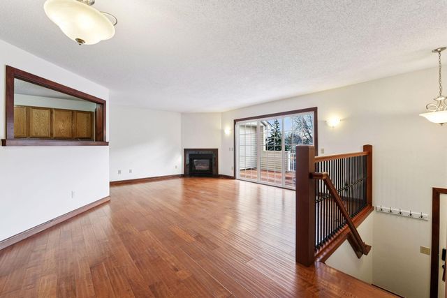 7641 Nicholas Way, Chanhassen, MN 55317