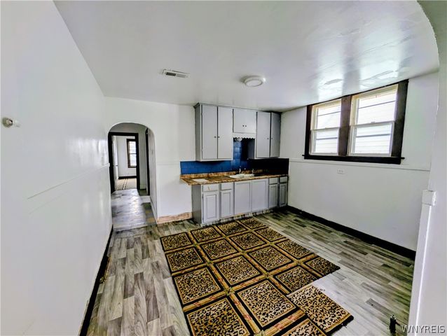 249 Dewey Avenue South, Buffalo, NY 14214