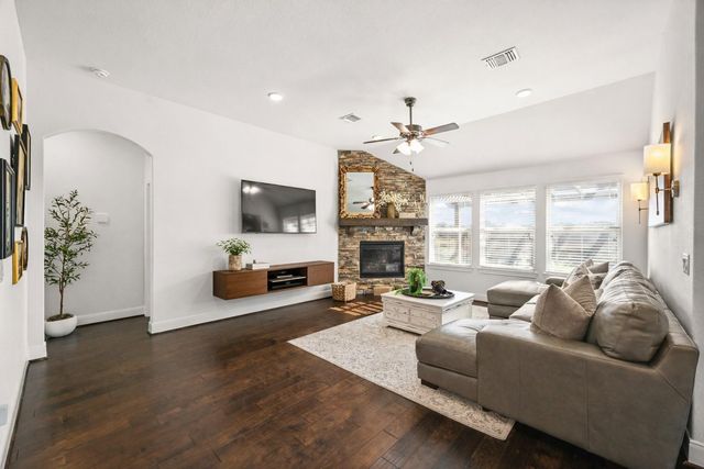 10910 Avana Falls Lane, Richmond, TX 77406