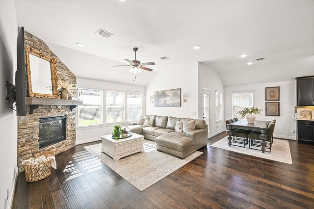 10910 Avana Falls Lane, Richmond, TX 77406