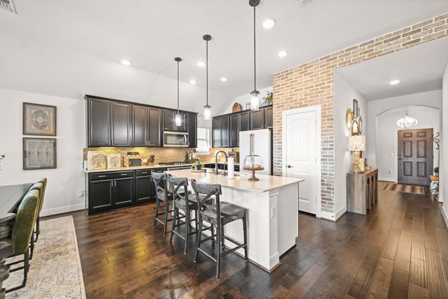 10910 Avana Falls Lane, Richmond, TX 77406