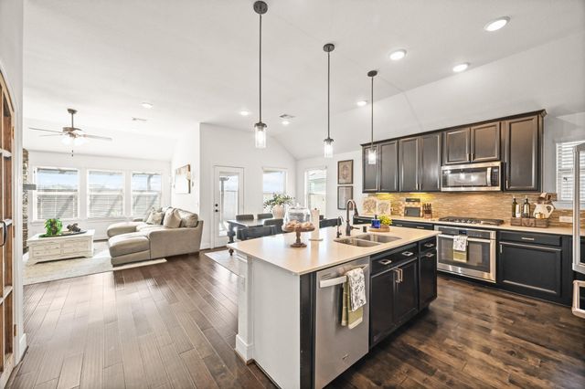 10910 Avana Falls Lane, Richmond, TX 77406