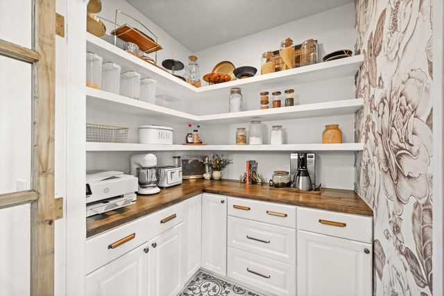 10910 Avana Falls Lane, Richmond, TX 77406