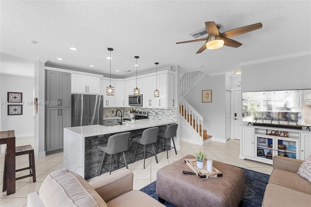 11435 NW 48th Ct, Coral Springs, FL 33076