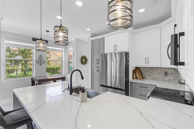 11435 NW 48th Ct, Coral Springs, FL 33076