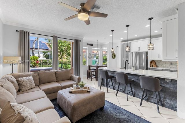 11435 NW 48th Ct, Coral Springs, FL 33076