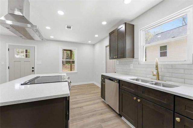 915 Walker Avenue, Atlanta, GA 30316