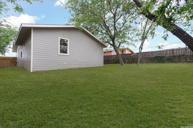 1326 ERVIN ST, San Antonio, TX 78208